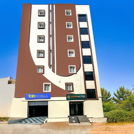 Fabhotel Seri - Nr Kims Hospital, Gachibowli ไฮเดอราบัด ภายนอก รูปภาพ