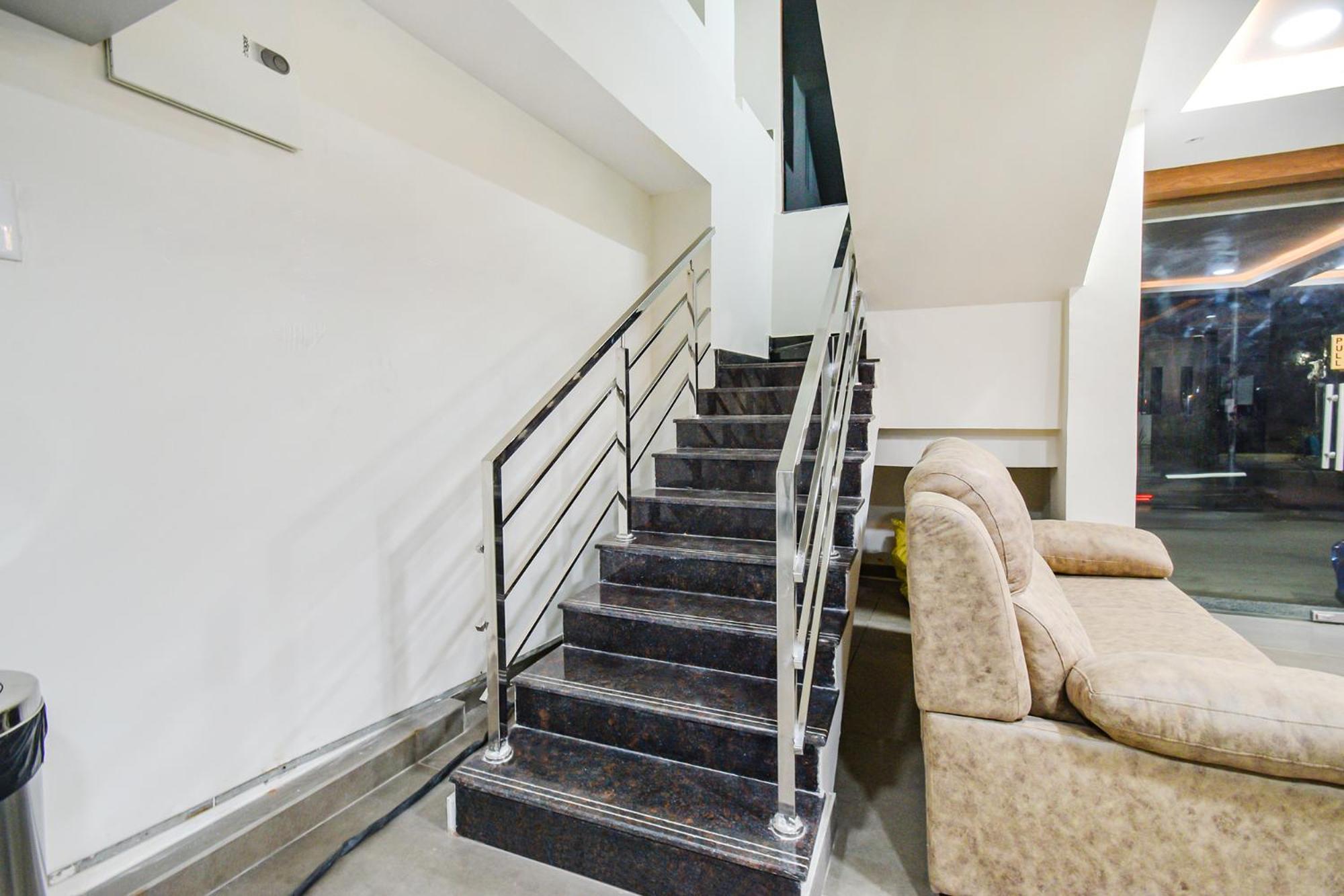 Fabhotel Seri - Nr Kims Hospital, Gachibowli ไฮเดอราบัด ภายนอก รูปภาพ