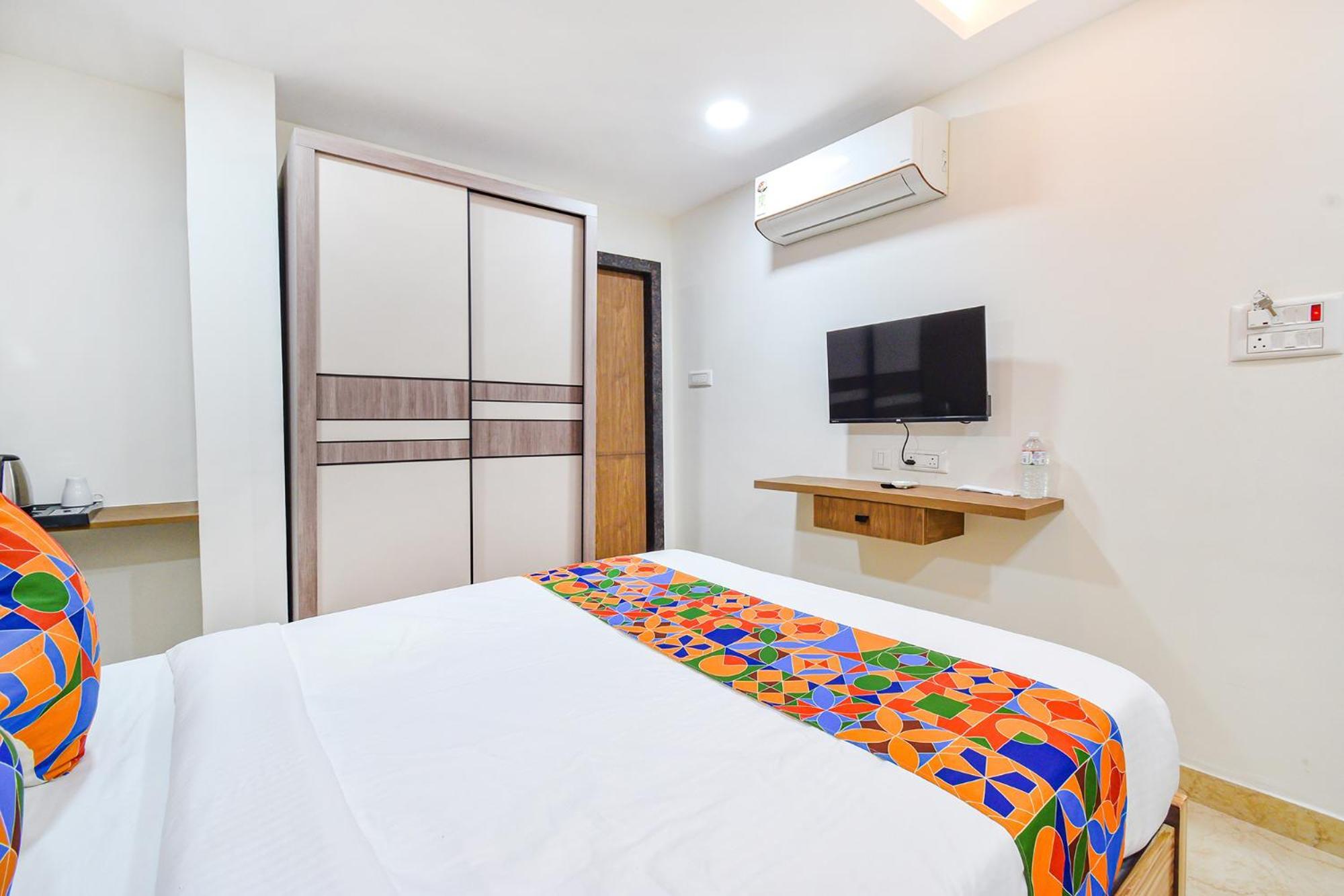 Fabhotel Seri - Nr Kims Hospital, Gachibowli ไฮเดอราบัด ภายนอก รูปภาพ