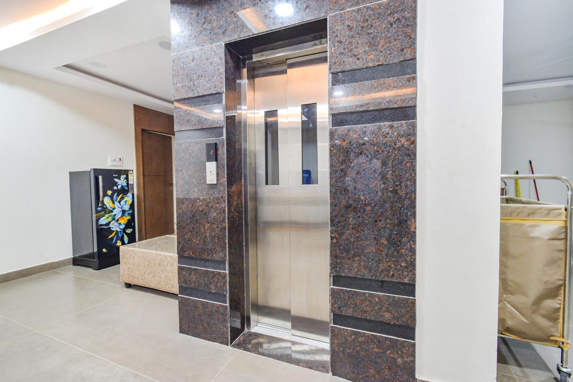 Fabhotel Seri - Nr Kims Hospital, Gachibowli ไฮเดอราบัด ภายนอก รูปภาพ